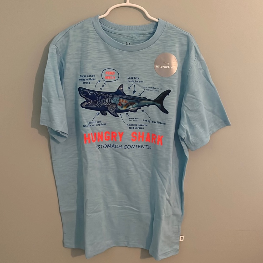 NWT! Gap light blue boys t-shirt - interactive w/hungry shark holographic